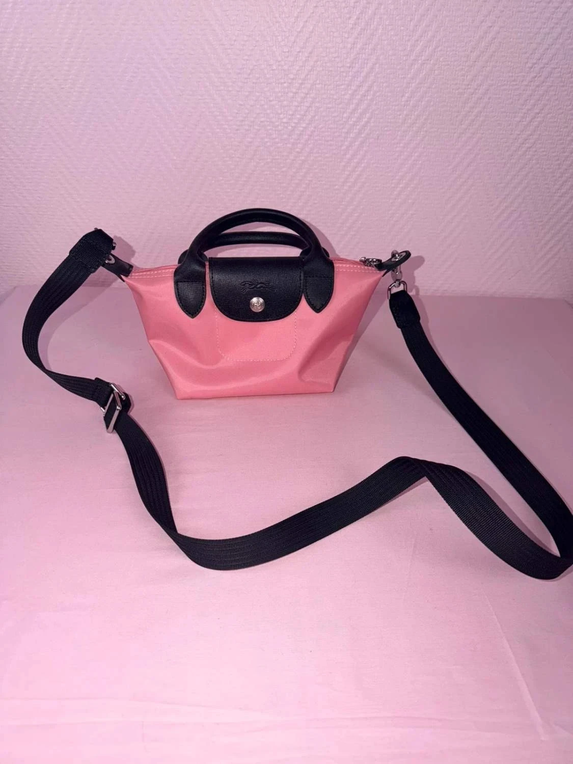 Petit sac longchamp rose et noir propre